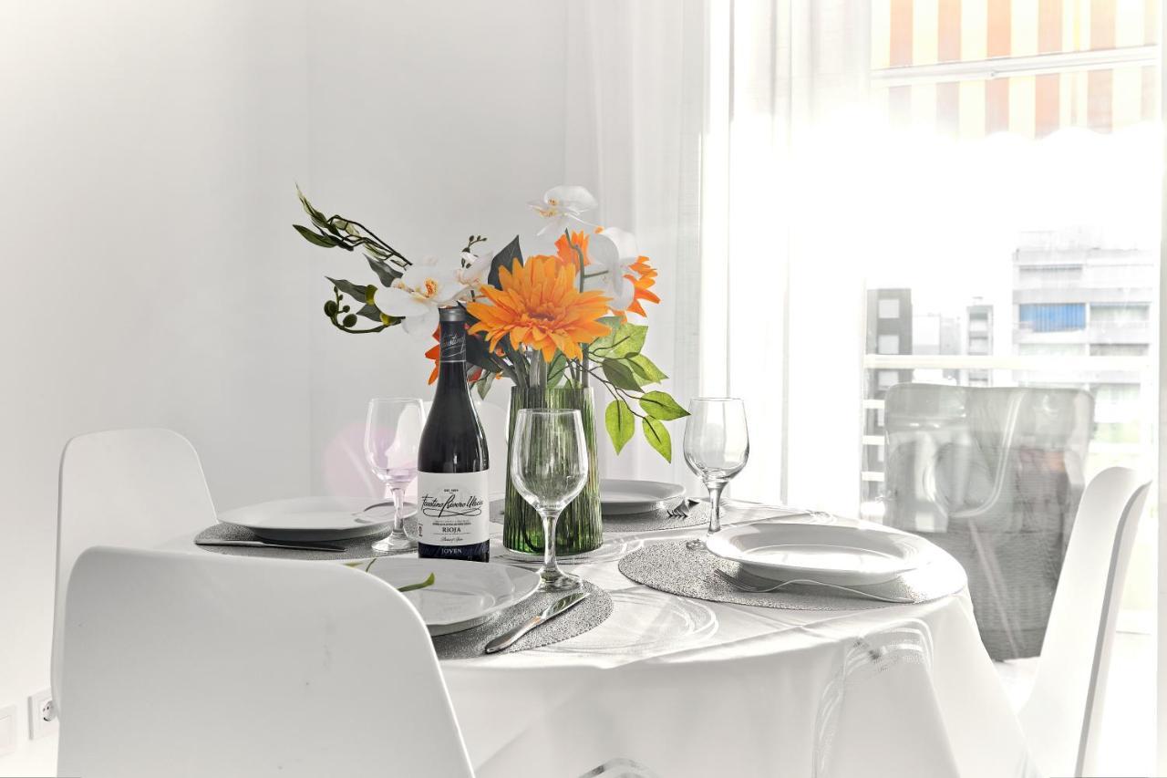 Lovely Sunny Apartment With Shared Pool And Private Parking Торевиеха Екстериор снимка
