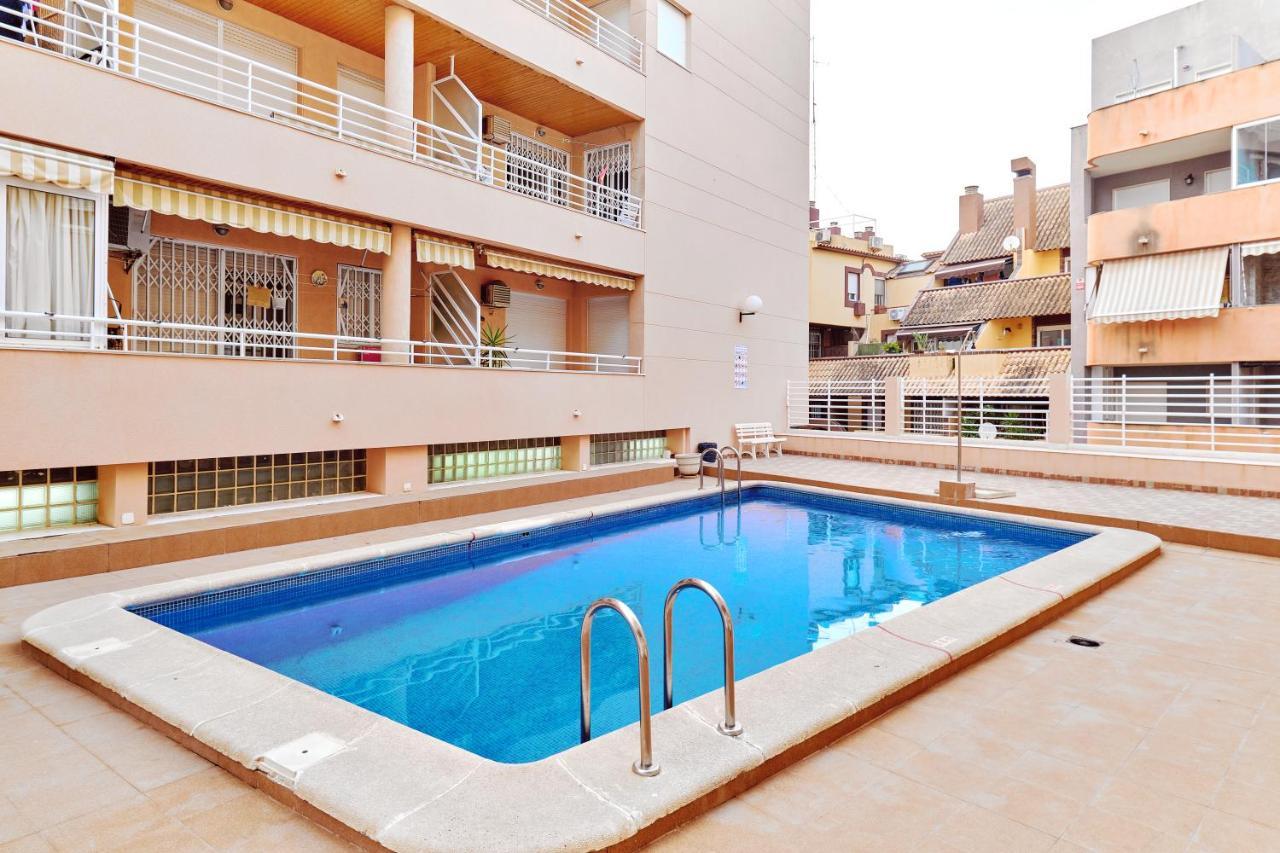 Lovely Sunny Apartment With Shared Pool And Private Parking Торевиеха Екстериор снимка